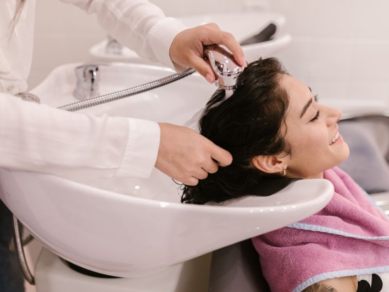 A woman doing hair detox